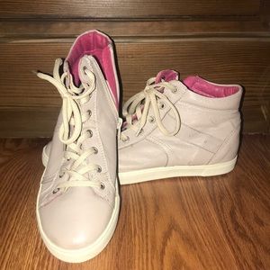 RARE Gametime Steve Madden Sneakers